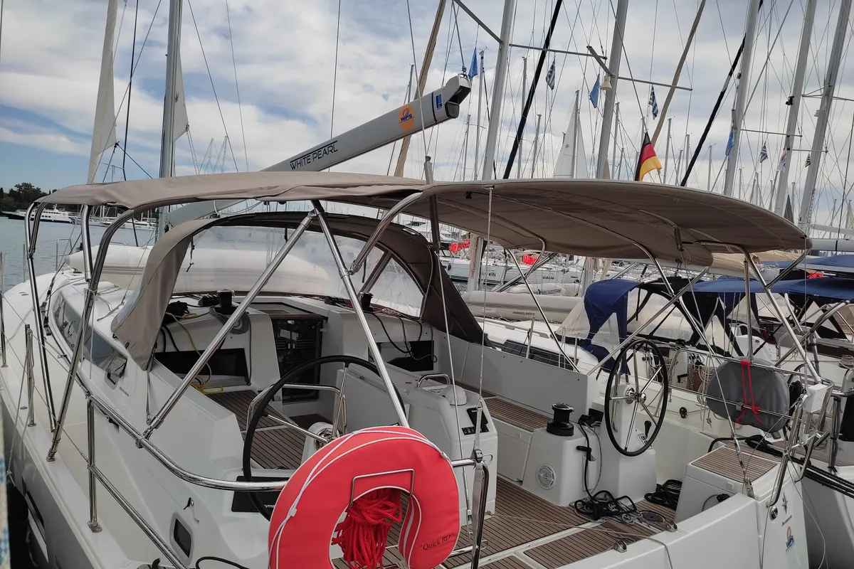 Deck of White Pearl, a Jeanneau Sun Odyssey 490 sailboat at Kontokali, Greece