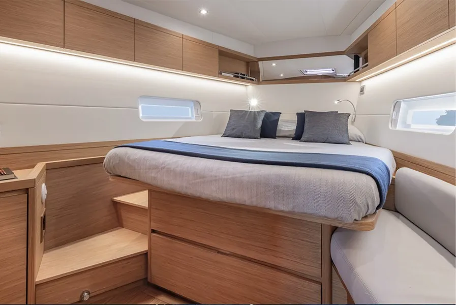 Cabin on Eclisse, a Gulet Grand Soleil 48 sailboat at Castellammare del Golfo, Italy
