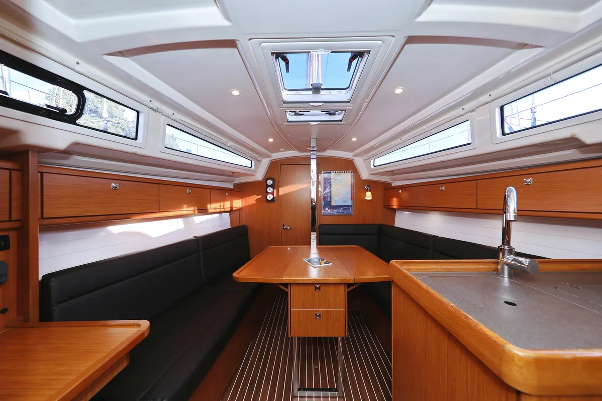 Salon of Dolce Vita, a Bavaria Cruiser 33 sailboat at Grad Vodice, Croatia