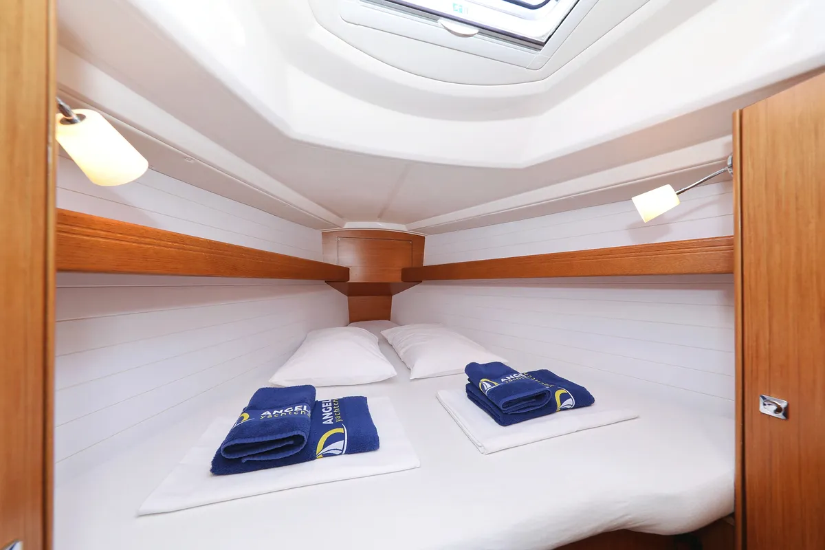 Cabin on Dolce Vita, a Bavaria Cruiser 33 sailboat at Grad Vodice, Croatia