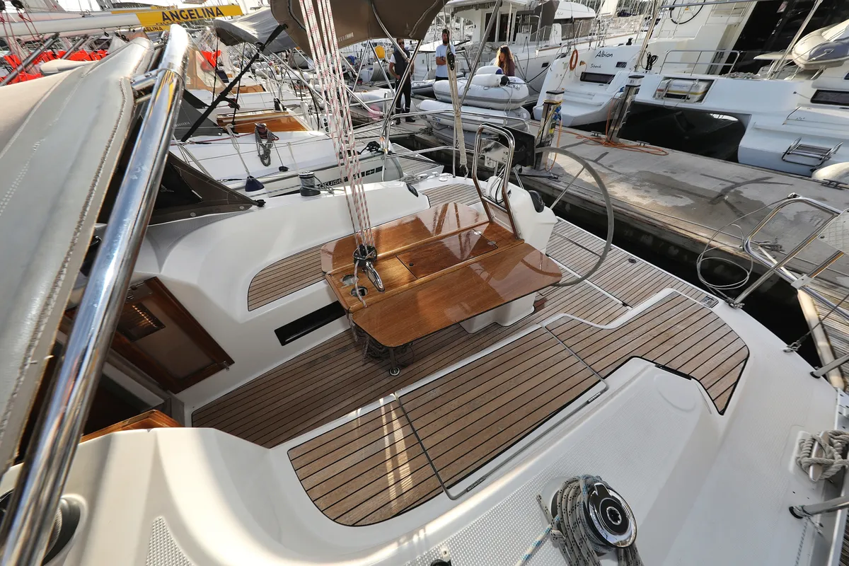 Deck of Dolce Vita, a Bavaria Cruiser 33 sailboat at Grad Vodice, Croatia