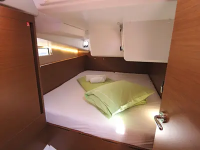 Cabin on Avra, a Jeanneau Sun Odyssey 490 sailboat at Lavreotiki Municipal Unit, Greece