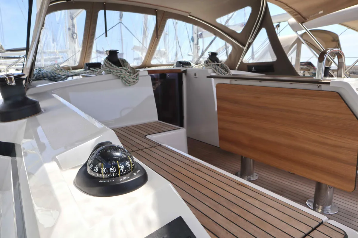 LIMA, a Bavaria C42 sailboat at Parikia, Greece