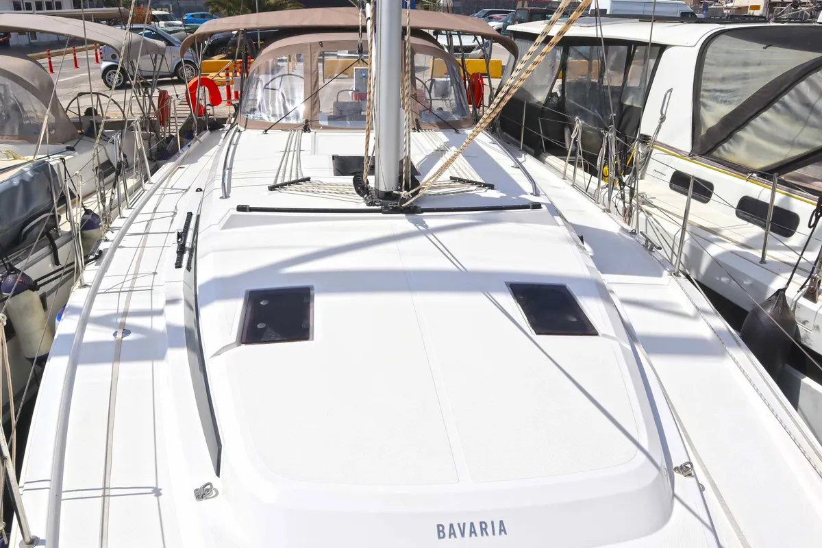 LIMA, a Bavaria C42 sailboat at Parikia, Greece