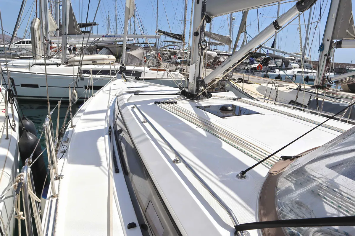 LIMA, a Bavaria C42 sailboat at Parikia, Greece