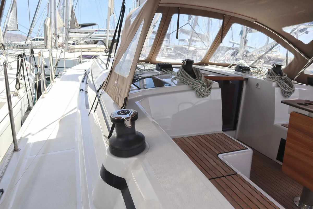 LIMA, a Bavaria C42 sailboat at Parikia, Greece