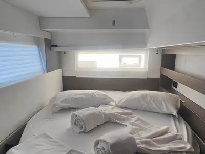 Cabin on Alluzo, a Leopard 42 catamaran at Procida, Italy