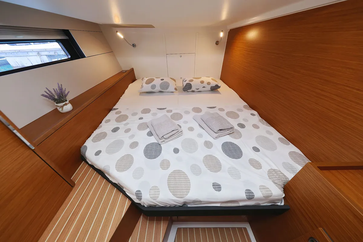 Cabin on Balena - OW, a Hanse 460 sailboat at Grad Kaštela, Croatia