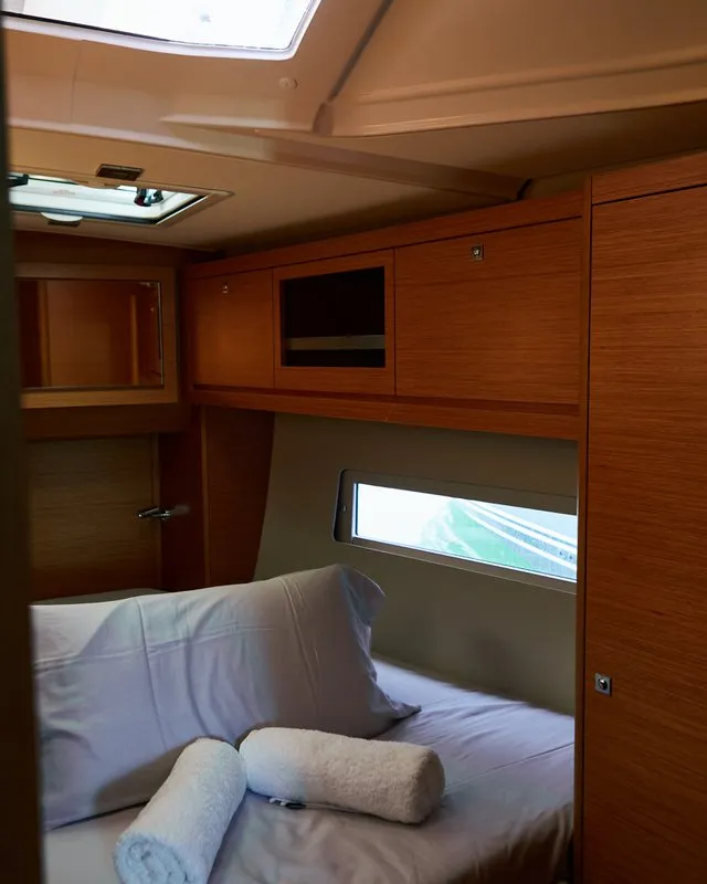 Cabin on Kaito, a Dufour 470 sailboat at Dénia, Spain