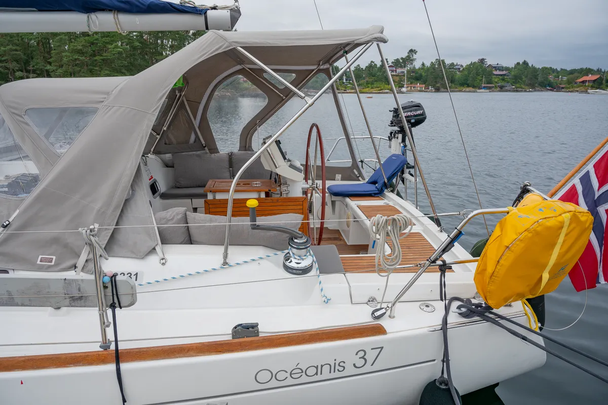 Cockpit of Serenade, a Beneteau Oceanis 37 sailboat at Bergen, Norway