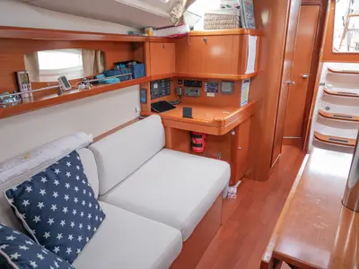 Salon of Serenade, a Beneteau Oceanis 37 sailboat at Bergen, Norway