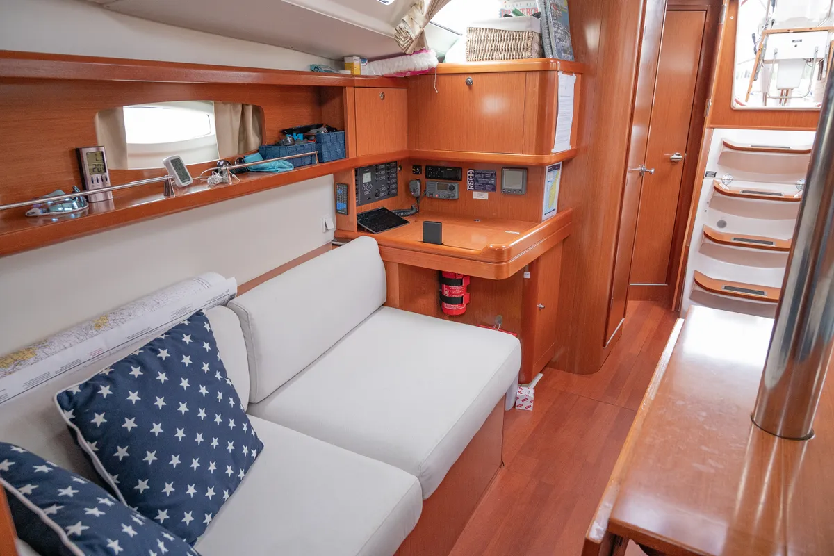 Salon of Serenade, a Beneteau Oceanis 37 sailboat at Bergen, Norway