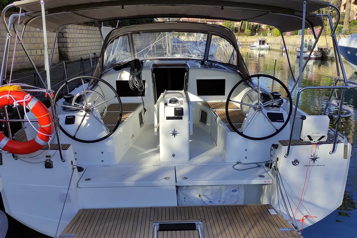 Cockpit of Camilleri, a Jeanneau Sun Odyssey 410 sailboat at Tonnarella, Italy