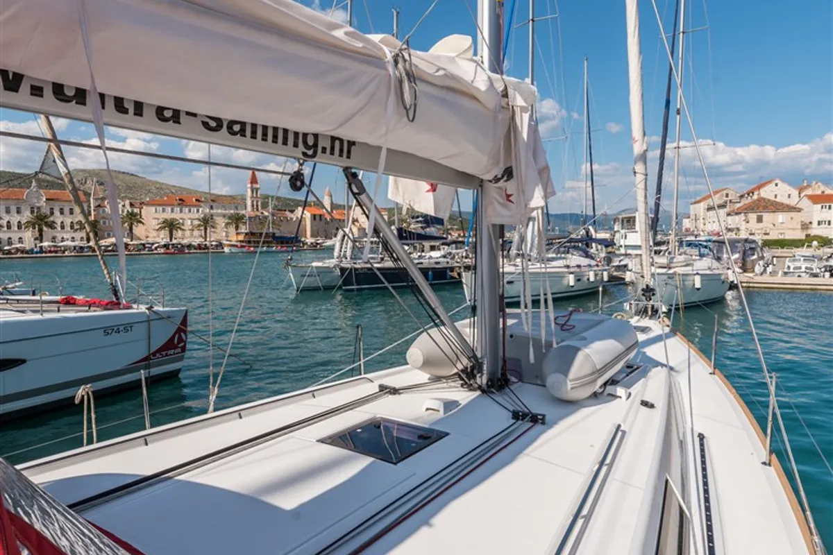 Deck of Zoa, a Beneteau Oceanis 45 sailboat at Split, Croatia