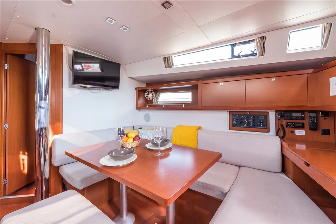 Salon of Zoa, a Beneteau Oceanis 45 sailboat at Split, Croatia