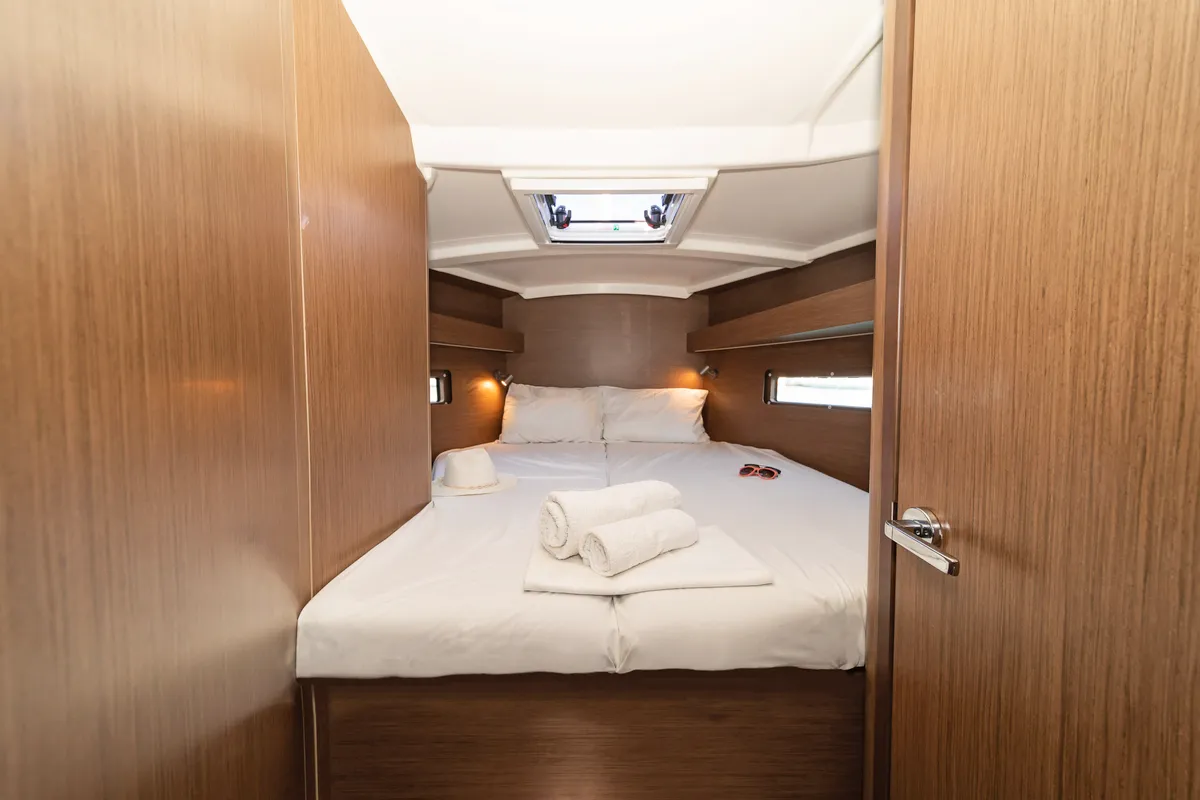 Cabin on Mojito, a Beneteau Oceanis 40.1 sailboat at Kos, Greece
