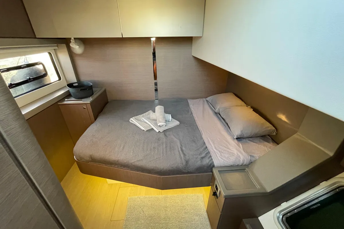 Cabin on Vitamine, a Bali 4.8 catamaran at Capo d'Orlando, Italy