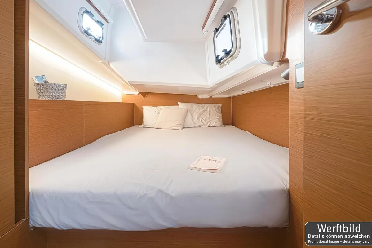 Cabin on Leo, a Jeanneau Sun Odyssey 380 sailboat at Grad Biograd na Moru, Croatia