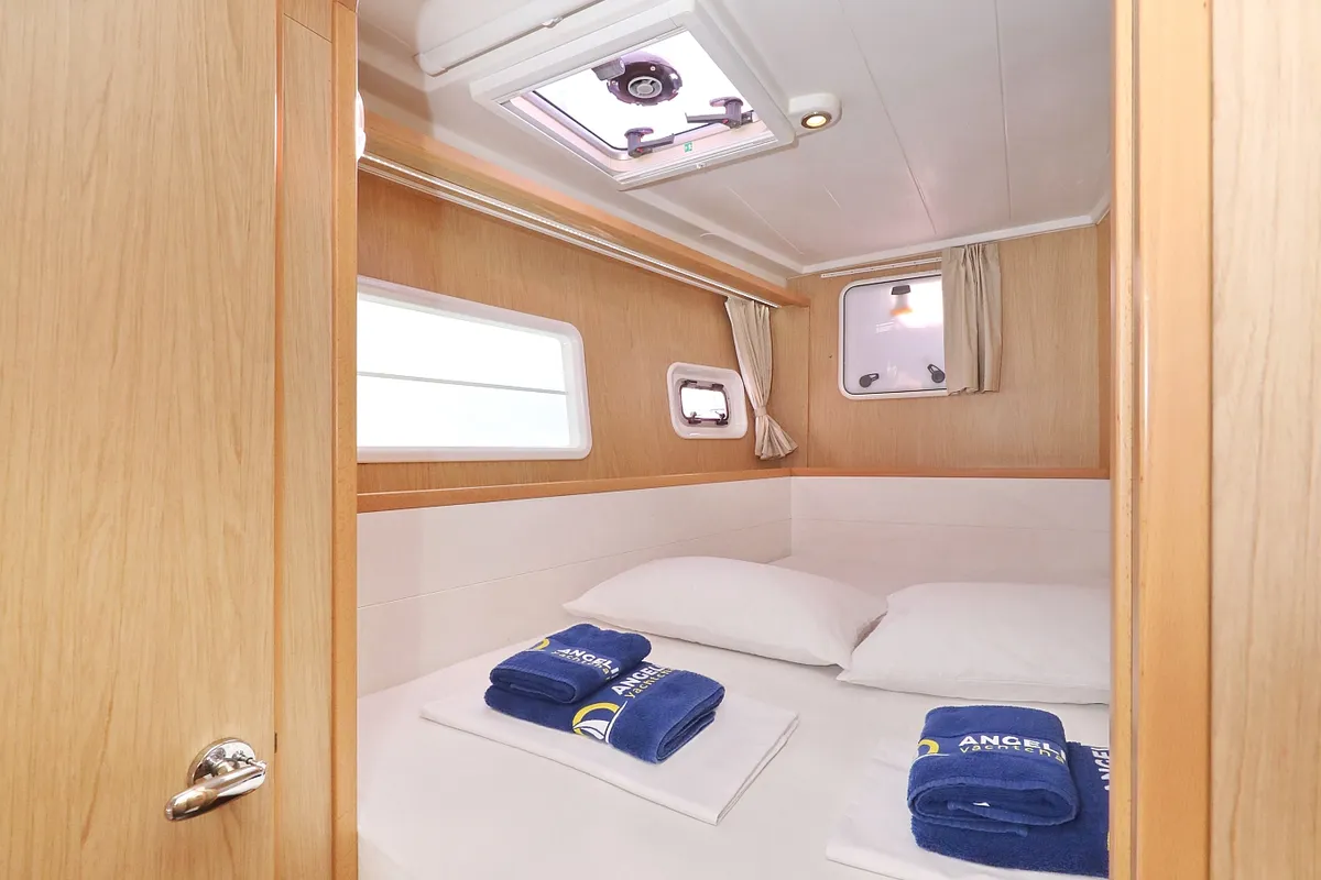 Cabin on Maja V, a Lagoon 400 S2 catamaran at Općina Sukošan, Croatia