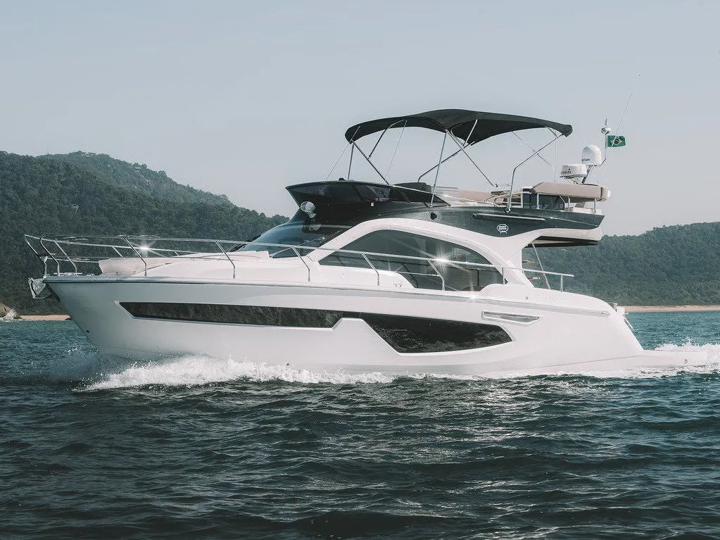YES, a Sessa Fly 42 motorboat at Grad Šibenik, Croatia
