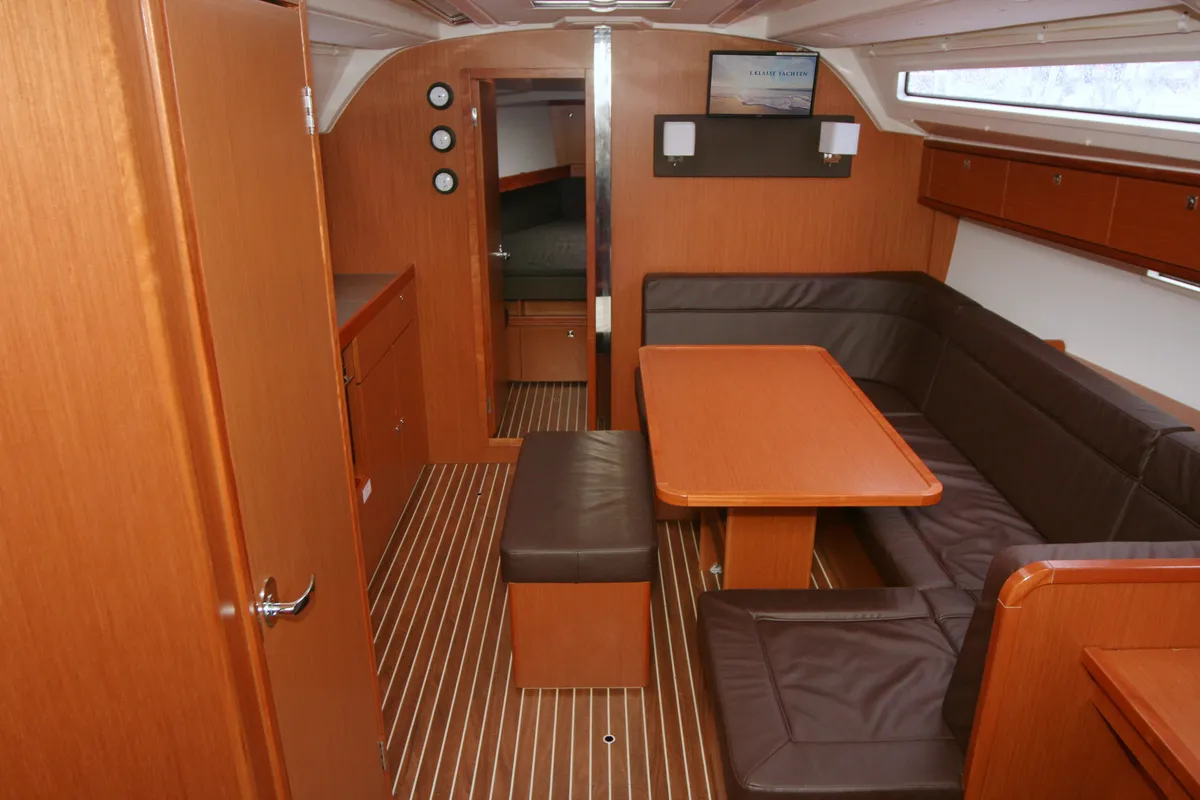 Salon of Ventus, a Bavaria Cruiser 41S sailboat at Heiligenhafen, Germany