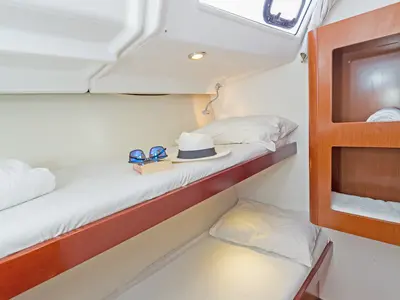 Cabin on Sūeno, a Beneteau Oceanis 50 sailboat at Athens, Greece