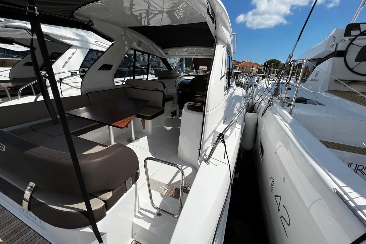 Deck of Rio, a Bavaria 33 Sport HT motorboat at Grad Pula, Croatia