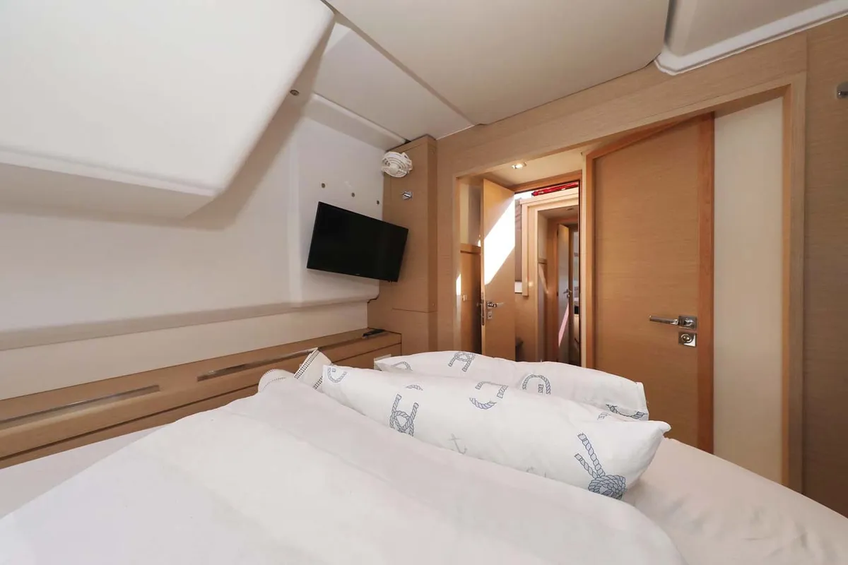 Cabin on Tu Tamo 2, a Fountaine Pajot Lucia 40 catamaran at Grad Pula, Croatia
