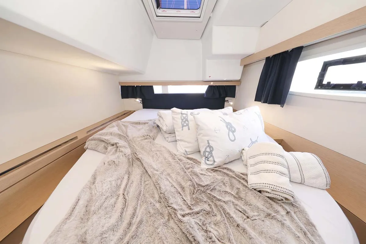 Cabin on Tu Tamo 2, a Fountaine Pajot Lucia 40 catamaran at Grad Pula, Croatia