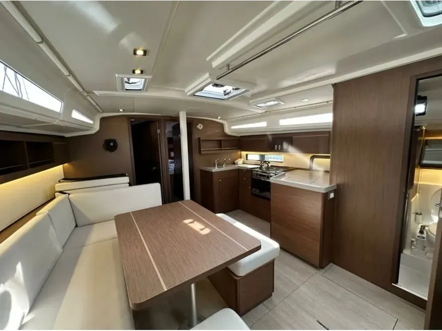 Salon of AF-O40.1, a Beneteau Oceanis 40.1 sailboat at Athens, Greece