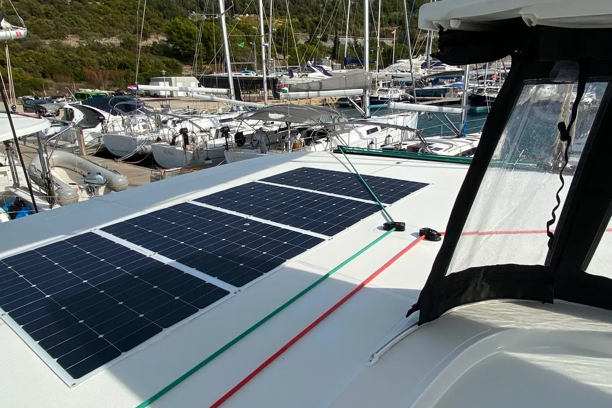 Best Love, a Lagoon 42 catamaran at Roche Caiman, Seychelles