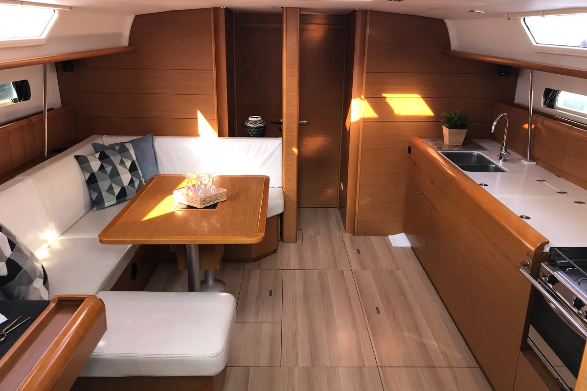 Salon of Luna Rossa, a Jeanneau Sun Odyssey 479 sailboat at Athens, Greece