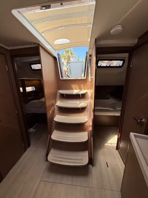 Salon of Cookie, a Beneteau Oceanis 46.1 sailboat at Preveza, Greece