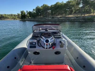 Cockpit of Adrenalina, a Lomac 750 motorboat at Šibenik, Croatia