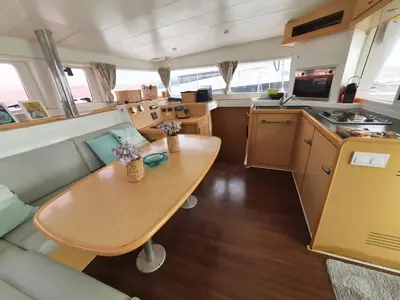 Salon of Mia, a Lagoon 400 catamaran at Valencia, Spain