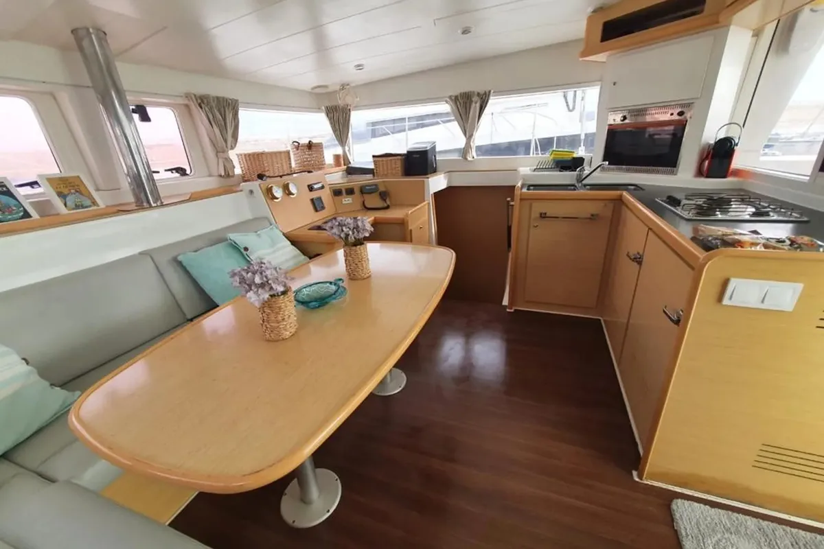 Salon of Mia, a Lagoon 400 catamaran at Valencia, Spain