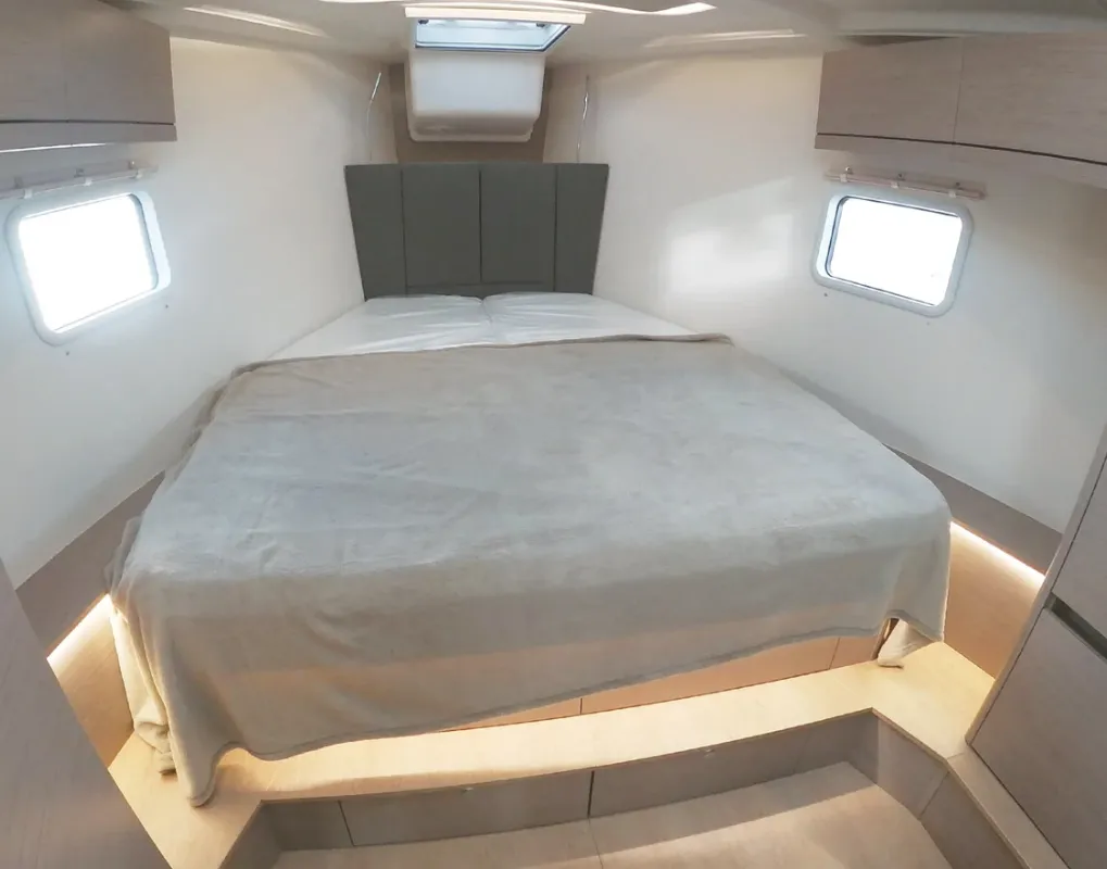 Cabin on Jam, a Hanse 418 sailboat at Hyères, France