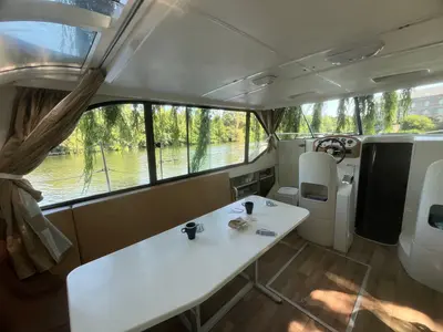 Salon of Concerto 2, a Nicols Confort 1100 motorboat at Sablé-sur-Sarthe, France