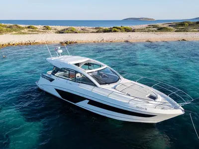 Holly Four, a Beneteau Gran Turismo 45 motor yacht at Grad Šibenik, Croatia