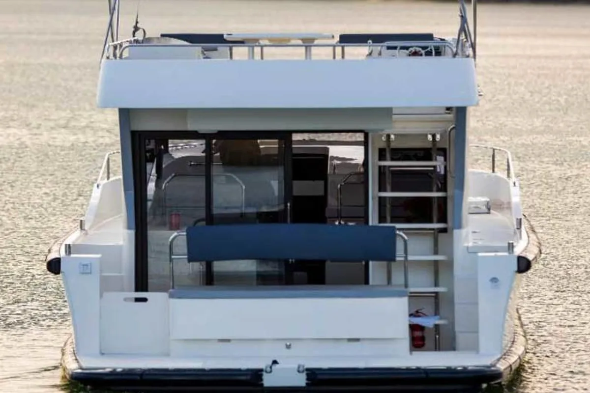 Exterior view of Horizon 1, a Cygnet Horizon 1 motorboat at Rheinsberg, Germany
