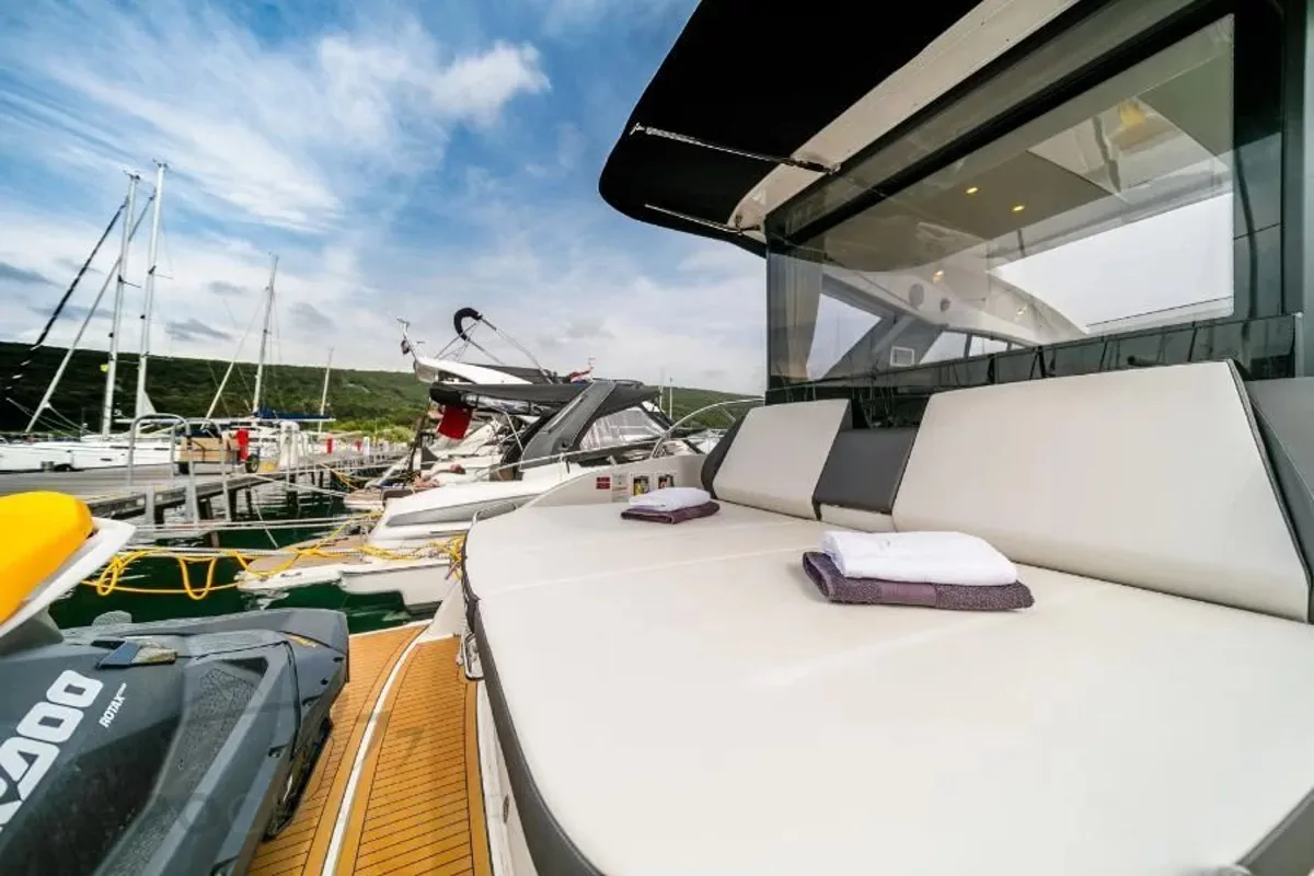 Oreo, a Bavaria S45 Coupe motor yacht at Punat, Croatia