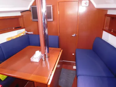 Salon of Alibi, a Beneteau Oceanis 31 sailboat at Poole, United Kingdom