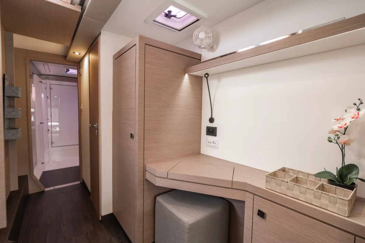 Cabin on Carpe Vitam, a Fountaine Pajot Isla 40 catamaran at Lavrion, Greece