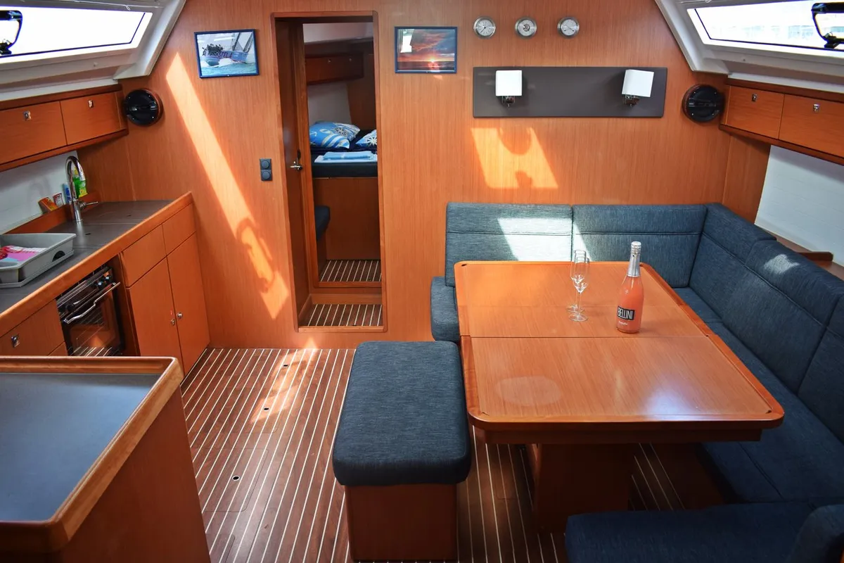 Salon of Maslinova, a Bavaria Cruiser 46 sailboat at Kaštela, Croatia