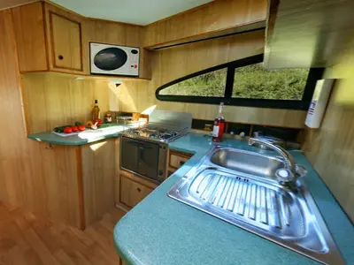 Galley of Elegance - Comfort 25, a Cygnet Elegance motorboat at Migennes, France