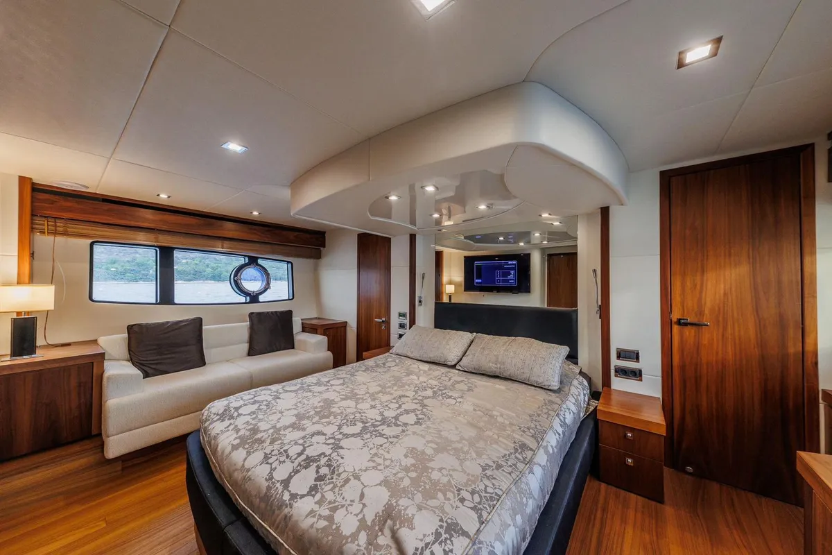 Cabin on 2 Drunk, a Sunseeker Manhattan 63 motor yacht at Seget Donji, Croatia