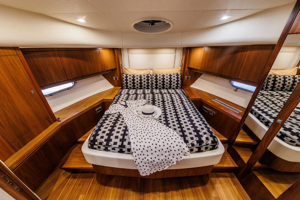 Cabin on 2 Drunk, a Sunseeker Manhattan 63 motor yacht at Seget Donji, Croatia