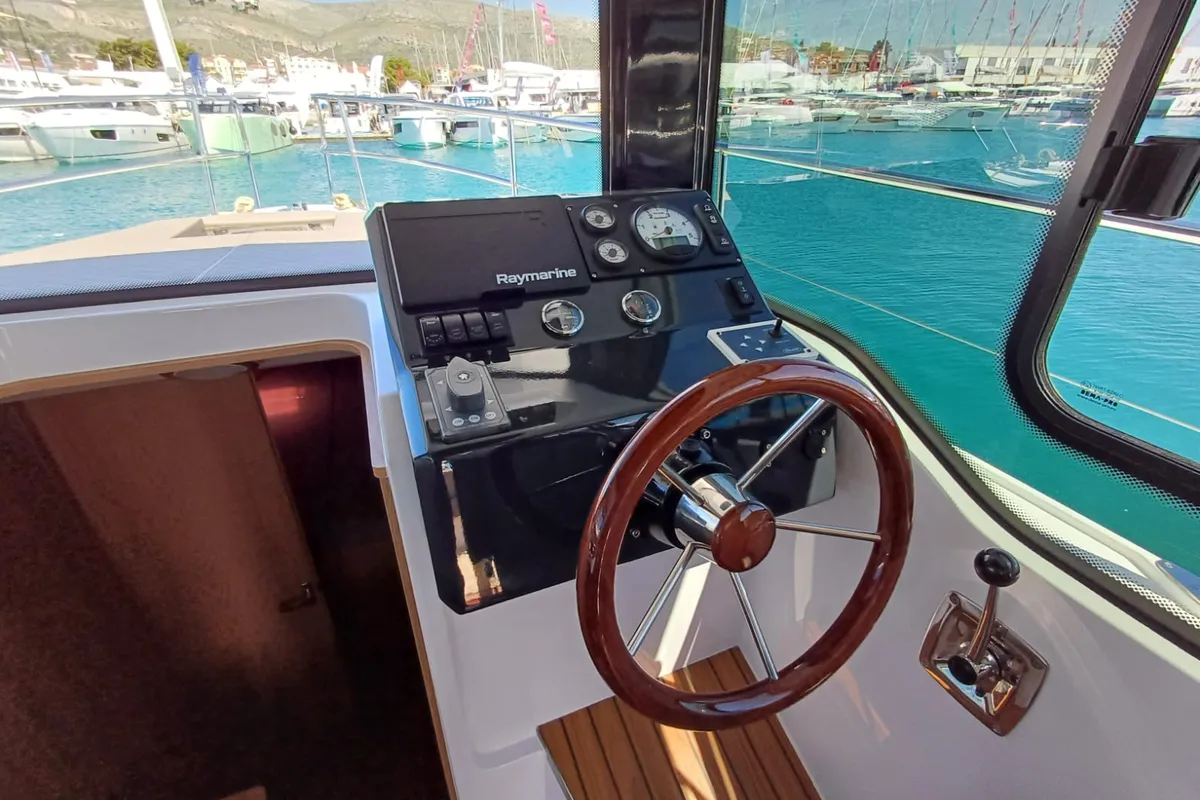 Cockpit of Šolta, a Nikhen Aquasun 34 Sedan LP motor yacht at Seget Donji, Croatia