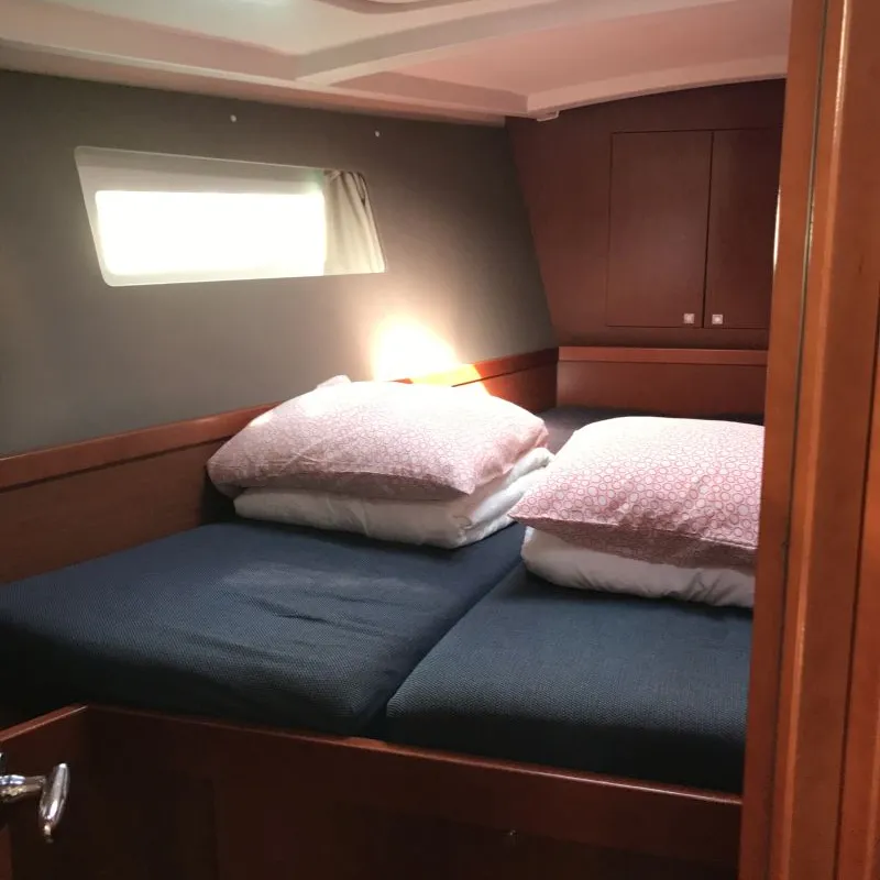 Cabin on Alboran XXXIV Nini (Radazul), a Beneteau Oceanis 45 sailboat at El Rosario, Spain