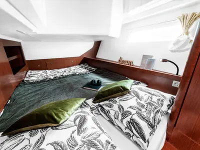Cabin on Diana, a Beneteau Oceanis 45 sailboat at Grad Šibenik, Croatia